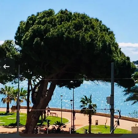 Nice Studio With Air Conditioning * Antibes